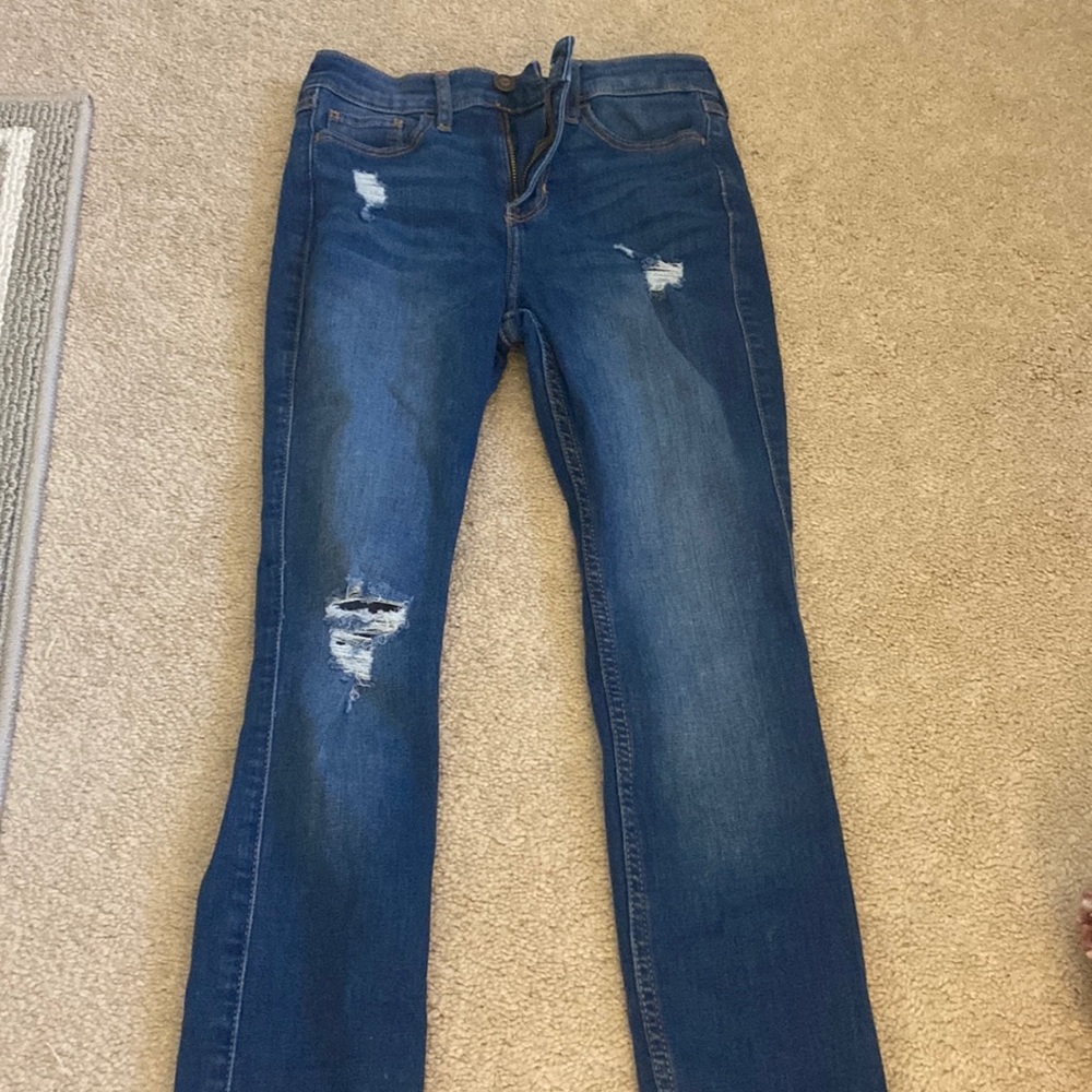 Hollister High Rise Super Skinny Jeans. Size 0R. Rips.